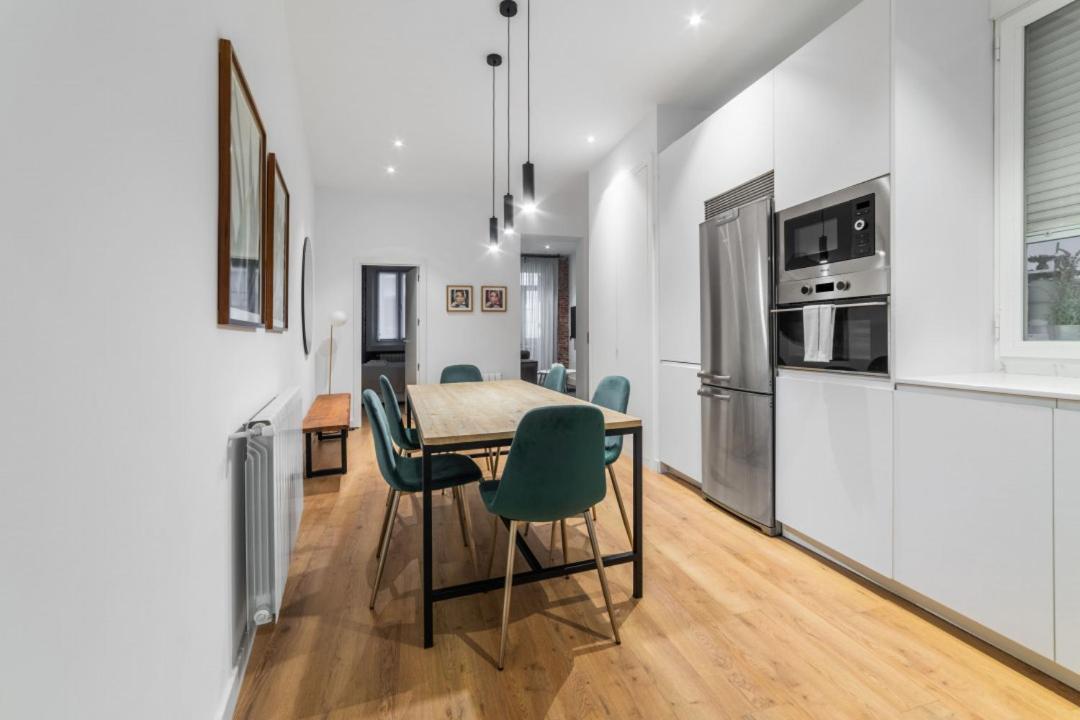 2 Bedrooms 1 Bathroom Furnished - Centro - Equipped & Stylish - Minty Stay Madrid Buitenkant foto