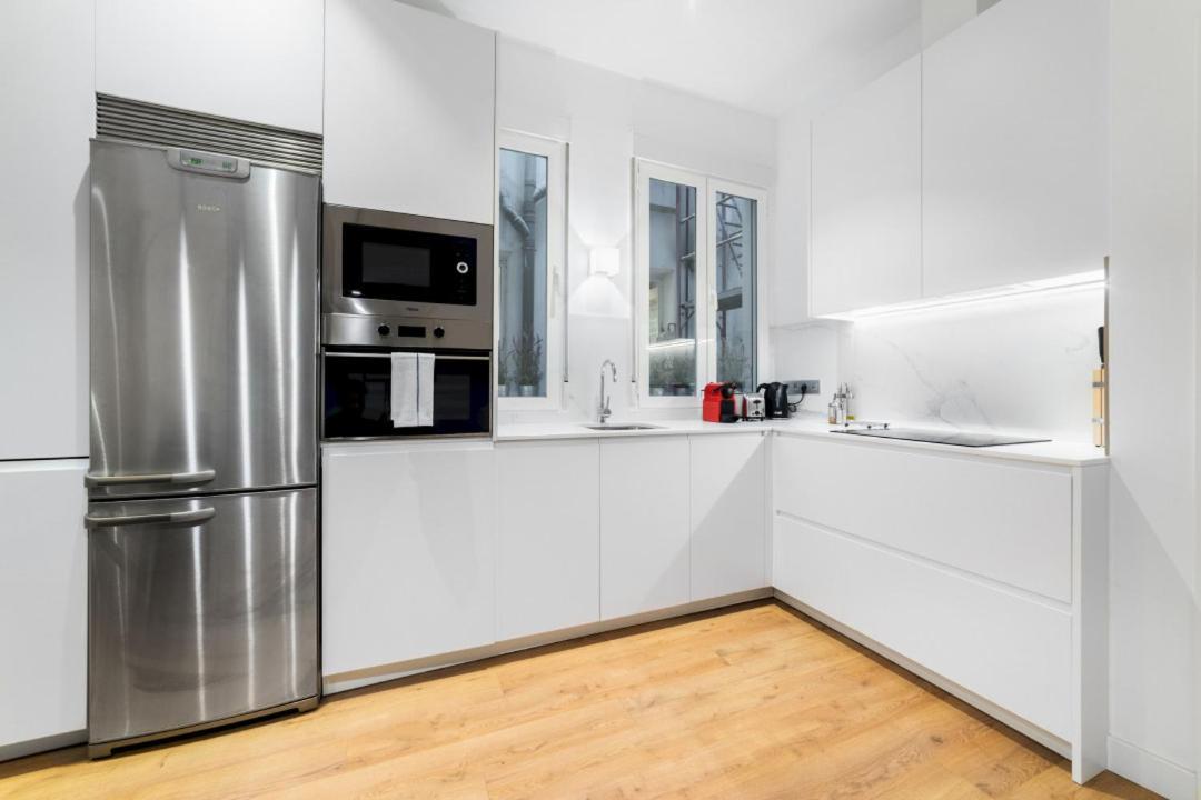 2 Bedrooms 1 Bathroom Furnished - Centro - Equipped & Stylish - Minty Stay Madrid Buitenkant foto